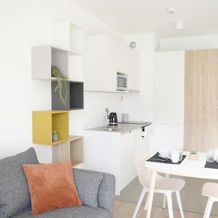 White Apartment Modern Tower Atal Gdynia Eksteriør billede