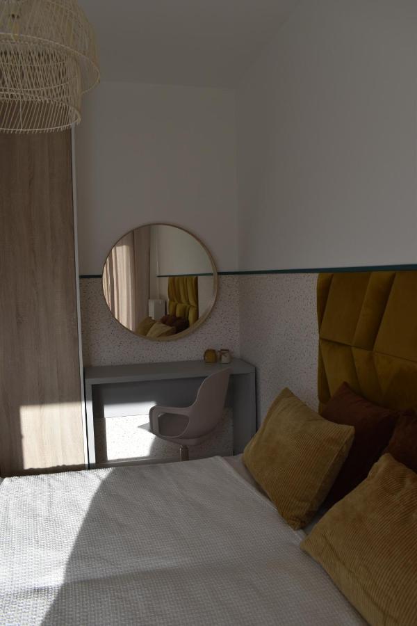 White Apartment Modern Tower Atal Gdynia Eksteriør billede