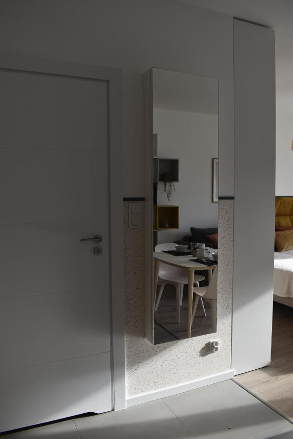 White Apartment Modern Tower Atal Gdynia Eksteriør billede
